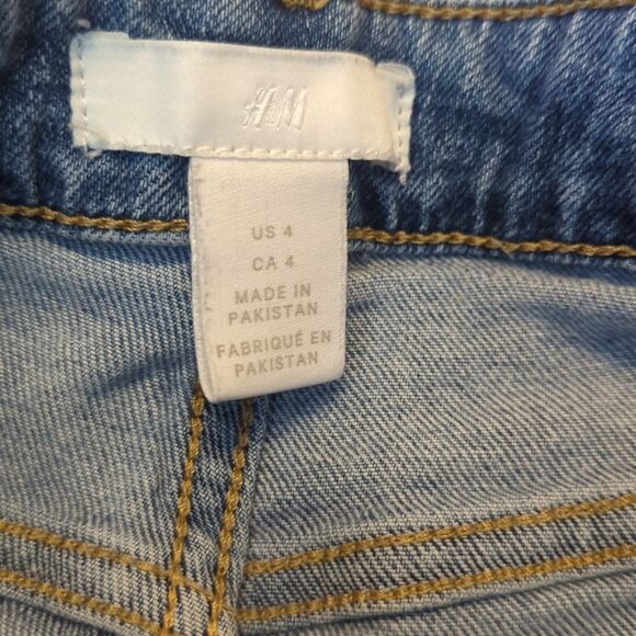 H&M Denim Jean Shorts Womens 4 Blue Cutoff Medium Wash Distressed Summer - Picture 5 of 6